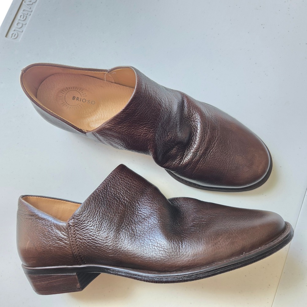 Brioso Omar Brown Pebbled Leather Ruched Slip On Shooties Size 7.5M Brazil